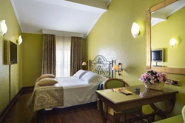 Deluxe Tek Büyük veya İki Ayrı Yataklı Oda