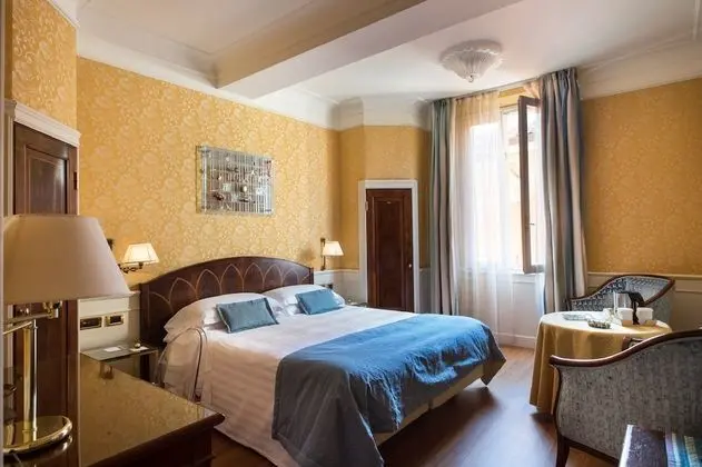 Deluxe Tek Büyük veya İki Ayrı Yataklı Oda