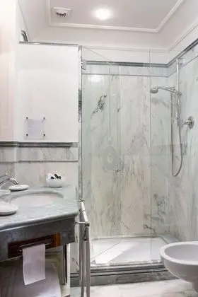 Deluxe Tek Büyük veya İki Ayrı Yataklı Oda