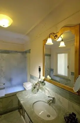 Deluxe Tek Büyük veya İki Ayrı Yataklı Oda
