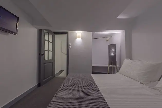Art Pantheon Apartment (2 Bedrooms)
