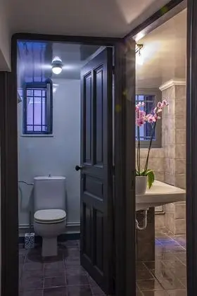 Art Pantheon Apartment (2 Bedrooms)