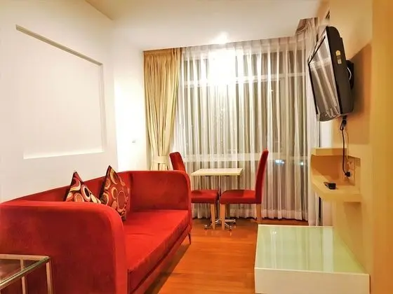 One Bedroom Apartment