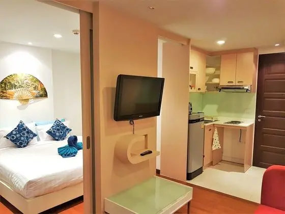 One Bedroom Apartment