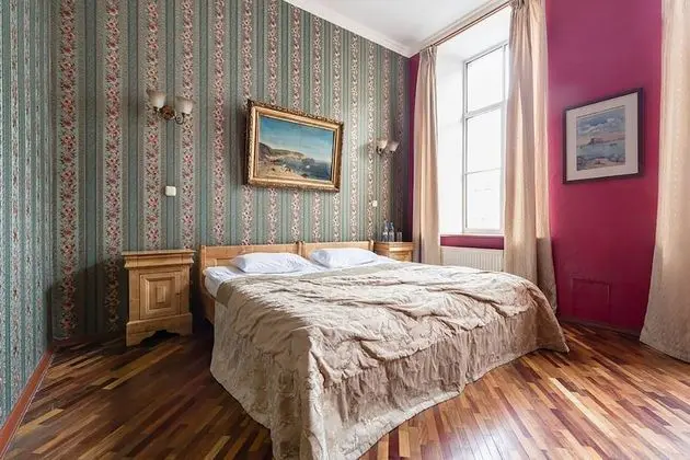 Comfort Tek Büyük veya İki Ayrı Yataklı Oda