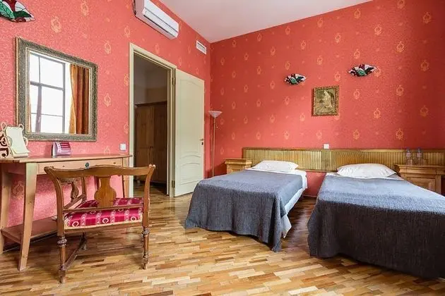 Comfort Tek Büyük veya İki Ayrı Yataklı Oda