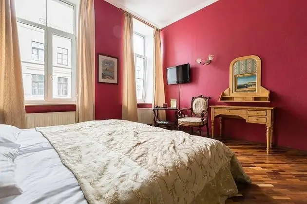 Comfort Tek Büyük veya İki Ayrı Yataklı Oda