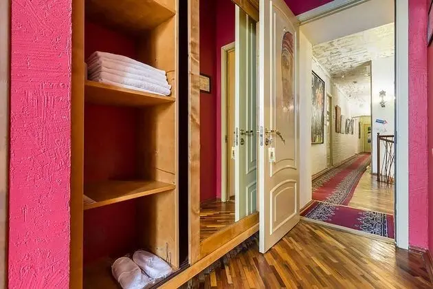 Comfort Tek Büyük veya İki Ayrı Yataklı Oda