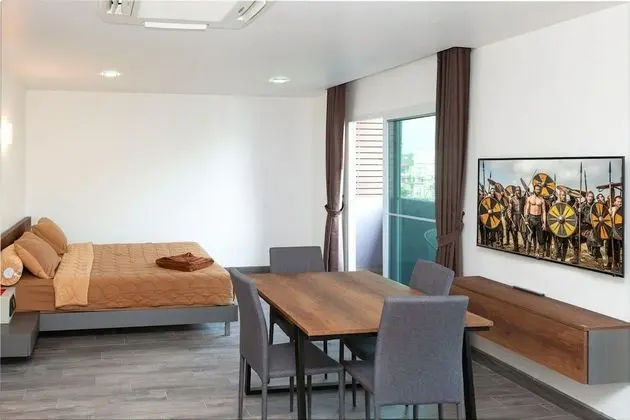 Deluxe Family 2-Bedrooms Apartment
