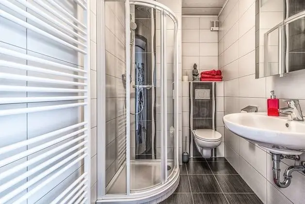 Tek Büyük Yataklı Oda, Balkon, Bahçe Manzaralı