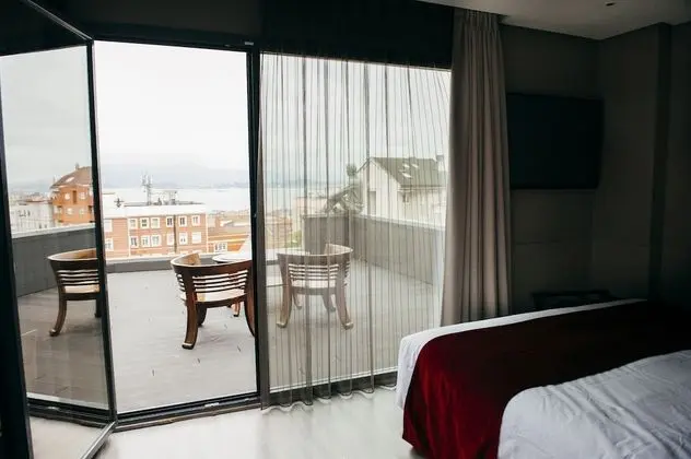 Comfort Tek Büyük Yataklı Oda, 1 Büyük (Queen) Boy Yatak, Koy Manzaralı