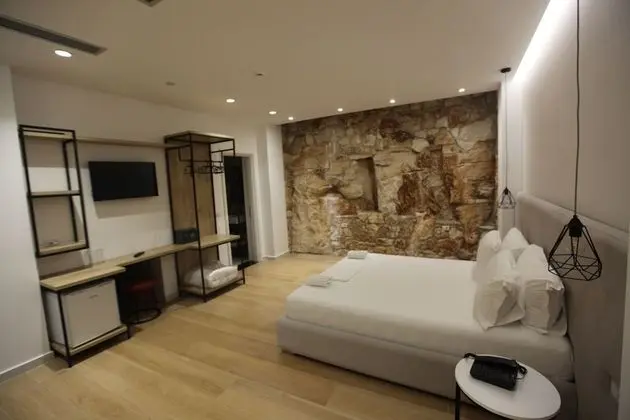 Deluxe Tek Büyük Yataklı Oda, Kısmi Deniz Manzaralı