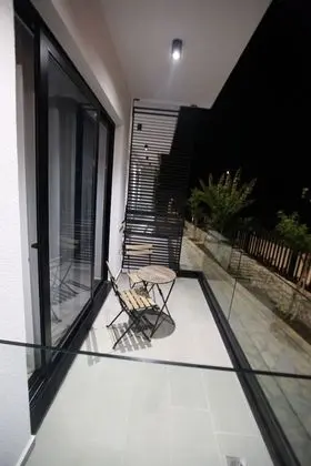 Deluxe Tek Büyük Yataklı Oda, Kısmi Deniz Manzaralı