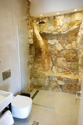 Deluxe Tek Büyük Yataklı Oda, Kısmi Deniz Manzaralı