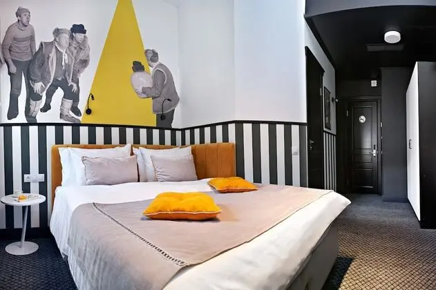 Standard Tek Büyük Yataklı Oda