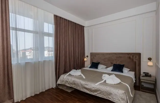 Standard Tek Büyük veya İki Ayrı Yataklı Oda