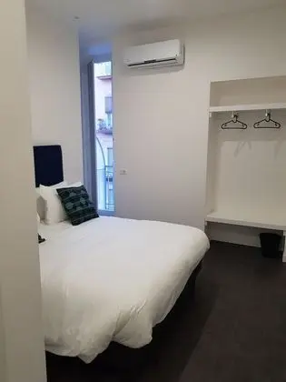 Büyük Yataklı Tek Kişilik Oda