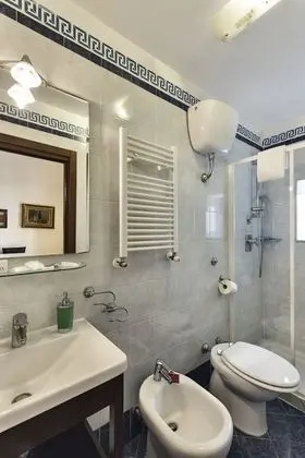 Basic Üç Kişilik Oda