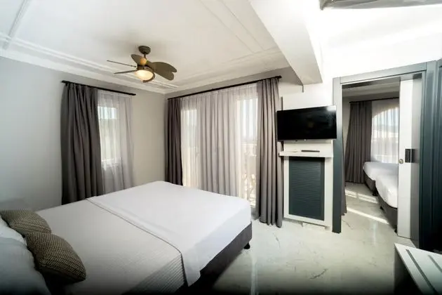 Suite, Havuz Manzaralı