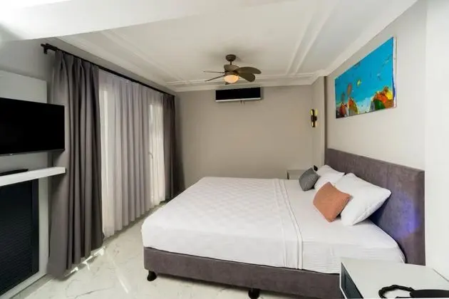 Suite, Havuz Manzaralı, Balkonlu