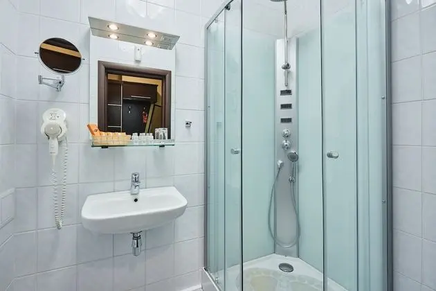 Comfort Tek Büyük Yataklı Oda
