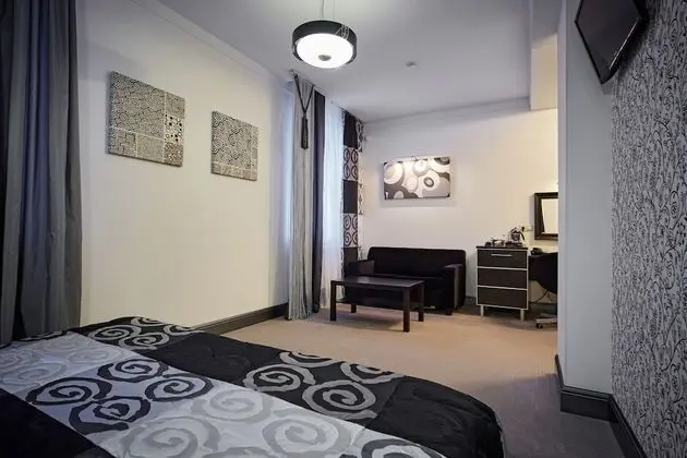 Deluxe Tek Büyük Yataklı Oda