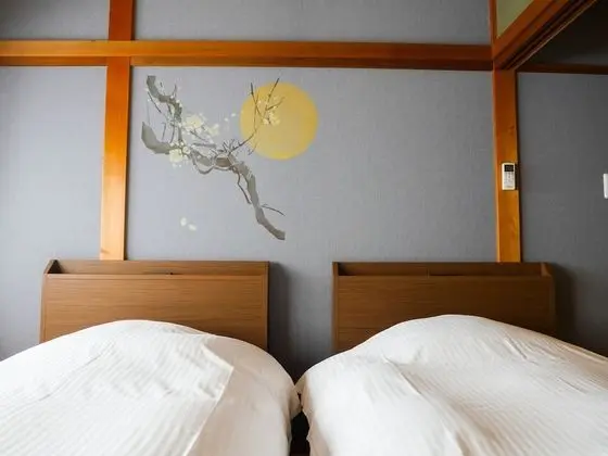 Ev, Sigara İçilmez (Private Vacation)