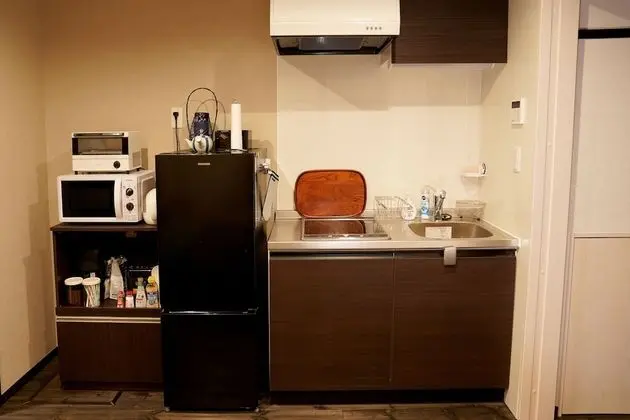 Ev, Sigara İçilmez (Private Vacation)