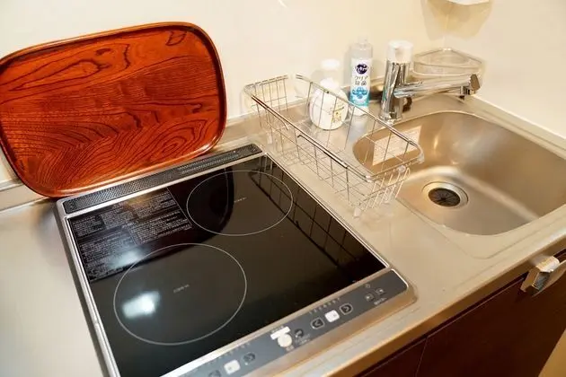 Ev, Sigara İçilmez (Private Vacation)