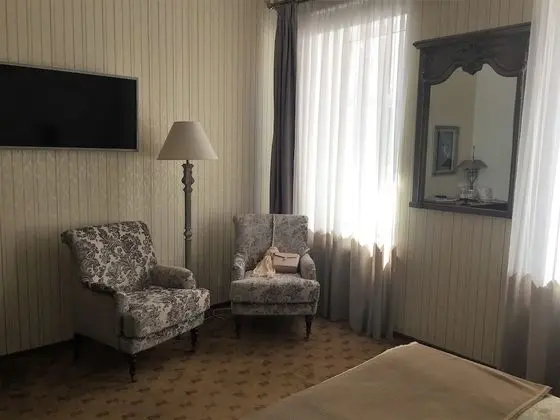 Business Tek Büyük Yataklı Oda