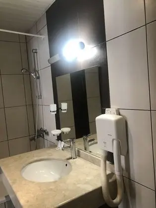 Tek Büyük Yataklı Oda, Şehir Manzaralı