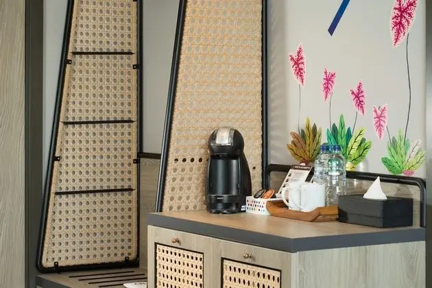 Studio 25