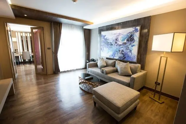 Jacuzzi Suite