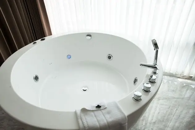 Jacuzzi Suite