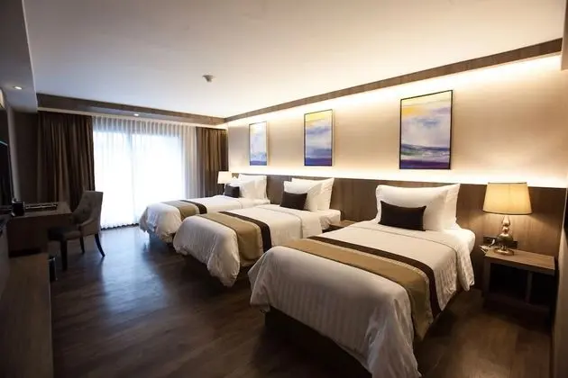 Premier Triple Room