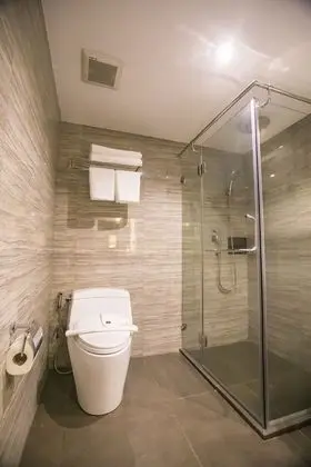 Suite Family Room