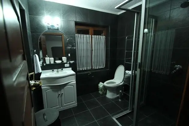 Signature Oda, 1 Büyük (Queen) Boy Yatak, Özel Banyo