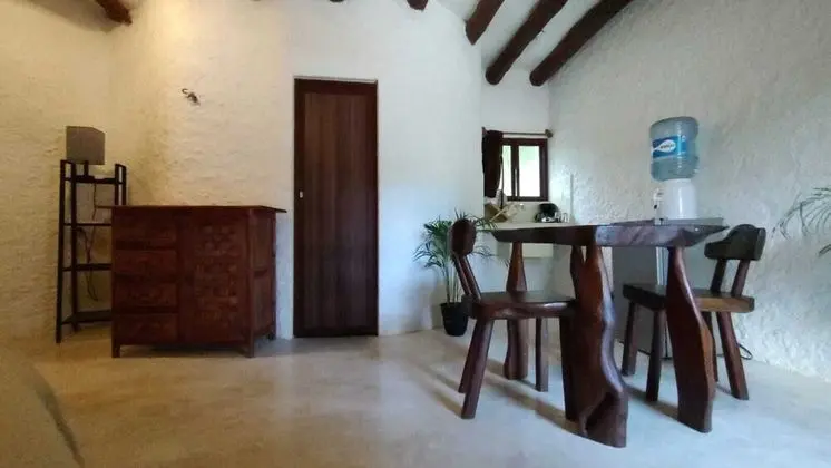 Traditional Tek Büyük Yataklı Oda