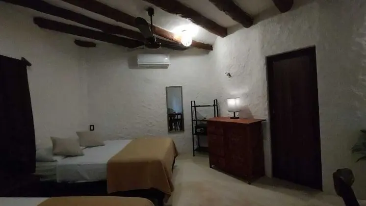 Traditional Tek Büyük Yataklı Oda