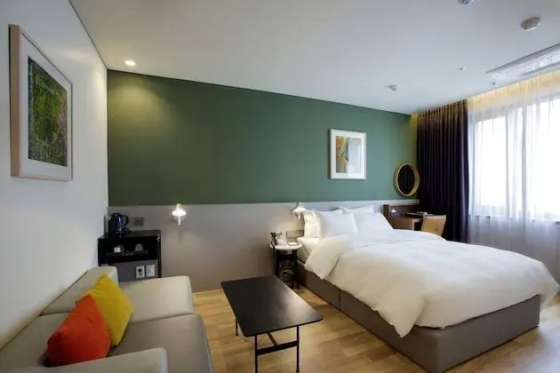 Deluxe Tek Büyük Yataklı Oda