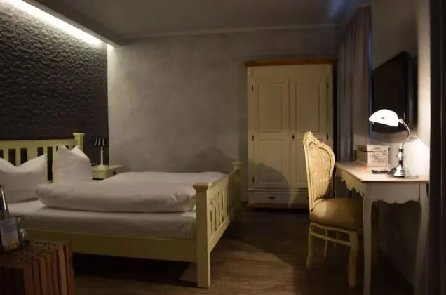 Tek Büyük Yataklı Oda