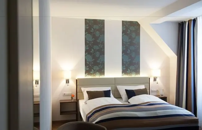 Design Tek Büyük Yataklı Oda (POP)