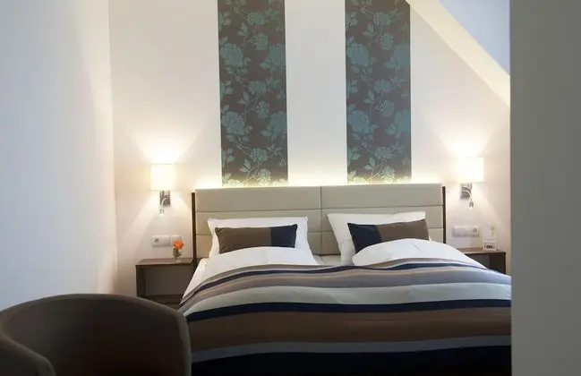 Design Tek Büyük Yataklı Oda (POP)