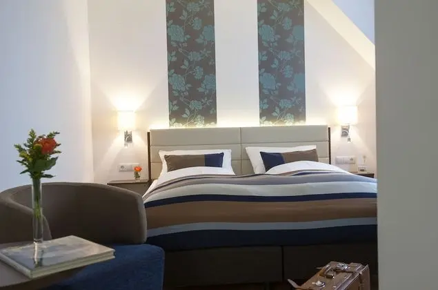 Design Tek Büyük Yataklı Oda (POP)