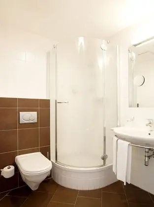 Tek Büyük Yataklı Oda, Teras, Avlu Manzaralı