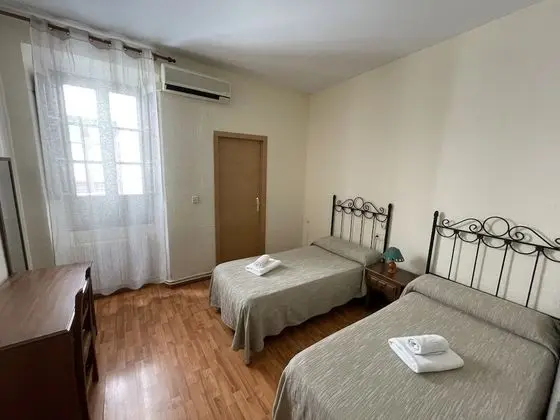 Tek Büyük Yataklı Oda