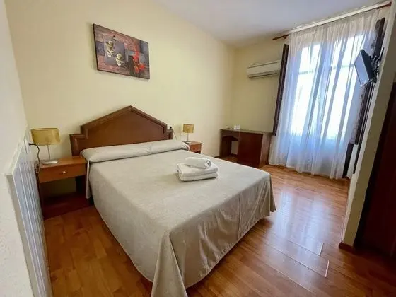 Tek Büyük Yataklı Oda