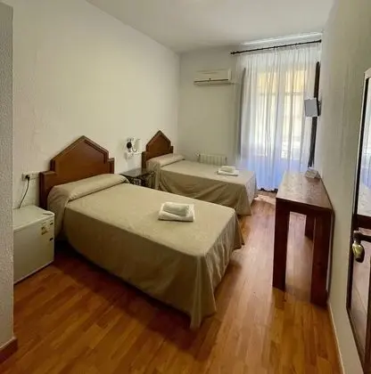 Tek Büyük Yataklı Oda