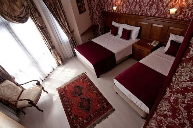 Deluxe Üç Kişilik Oda
