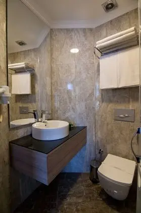 Deluxe Üç Kişilik Oda